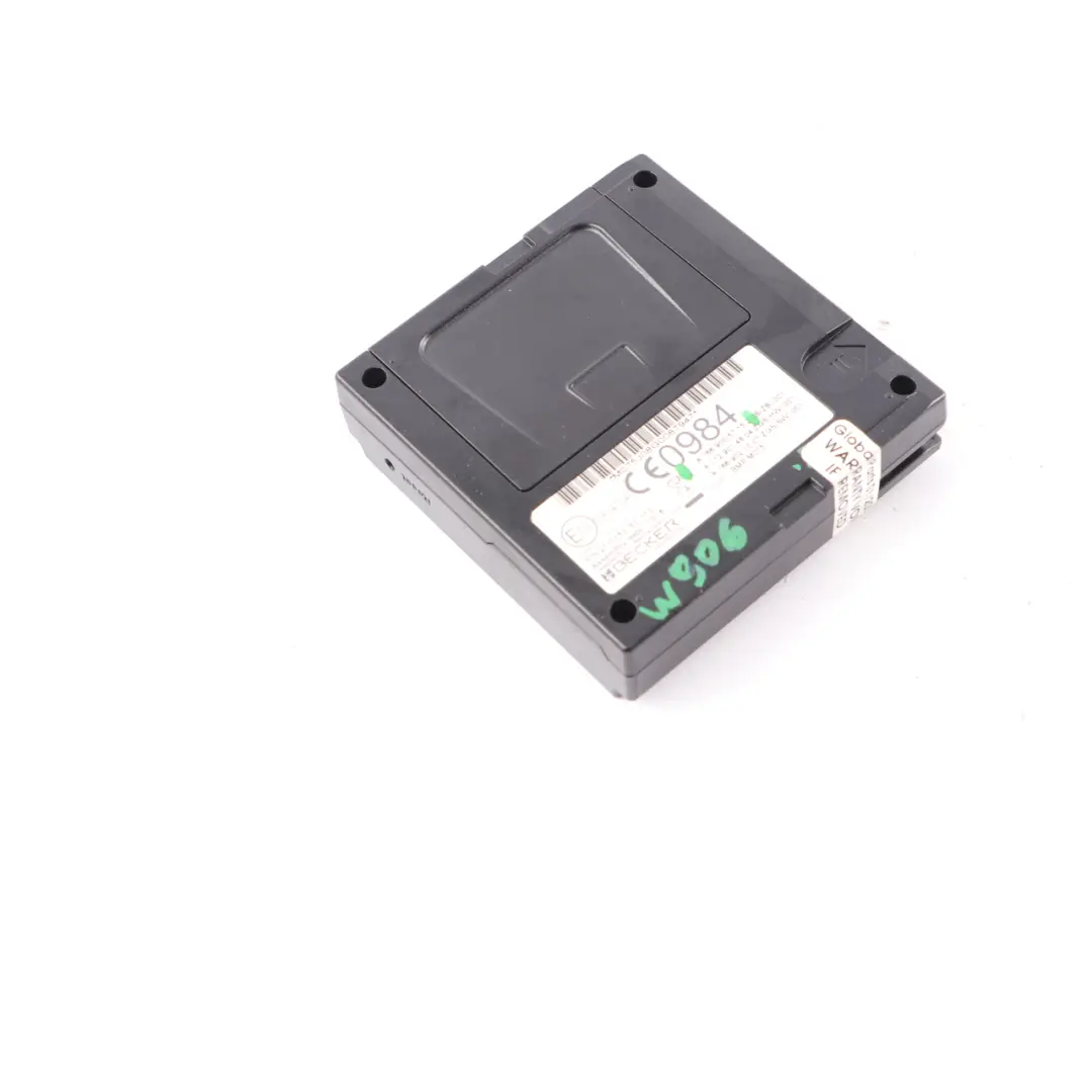 Becker Map Pilot Navigation Module Sat Navi Europe pour Mercedes Sprinter W906 à propos du numéro de pièce A1669005715 Mercedes Sprinter W906 Becker Map Pilot Navigation Module Sat Navi Europe - SKU A1669005715 - Numéro de pièce A1669005715