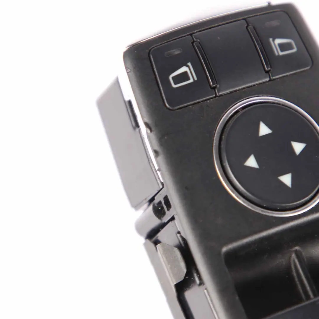 Lève-vitre électrique côté conducteur pour Mercedes W176 à propos du numéro de pièce A1669054300 Mercedes W176 Lève-vitre électrique côté conducteur - SKU A1669054300 - Numéro de pièce A1669054300