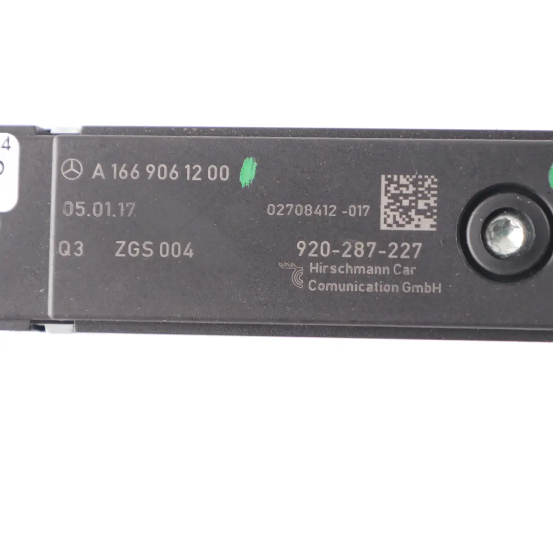 Antennen Verstärker Modul In Säule C Oben Links für Mercedes C205 mit Teilenummer A1669061200 Mercedes C205 Antennen Verstärker Modul In Säule C Oben Links - SKU A1669061200 - Teilenummer A1669061200