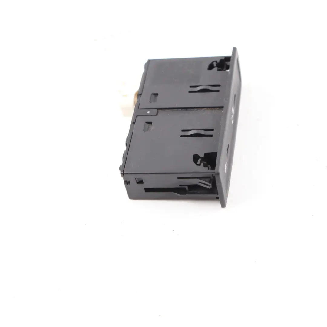 Mercedes W167 W256 USB Ladegerät Anschlusseinheit - SKU A1678201302 - Teilenummer A1678201302