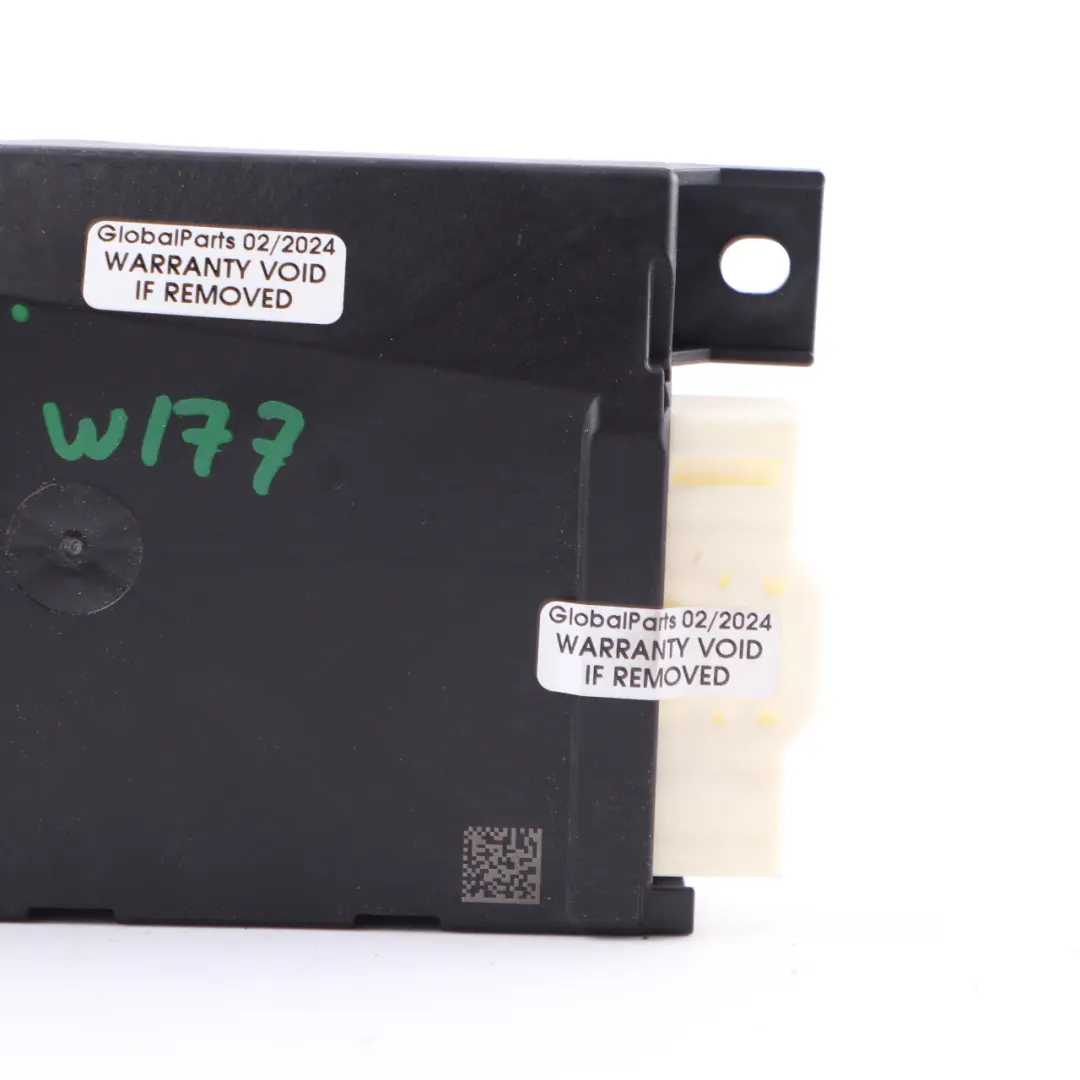 Interruptor encendido Módulo control antirrobo para Mercedes W177 con número de pieza A1679003504 Mercedes W177 Interruptor encendido Módulo control antirrobo - SKU A1679003504 - Número de pieza A1679003504
