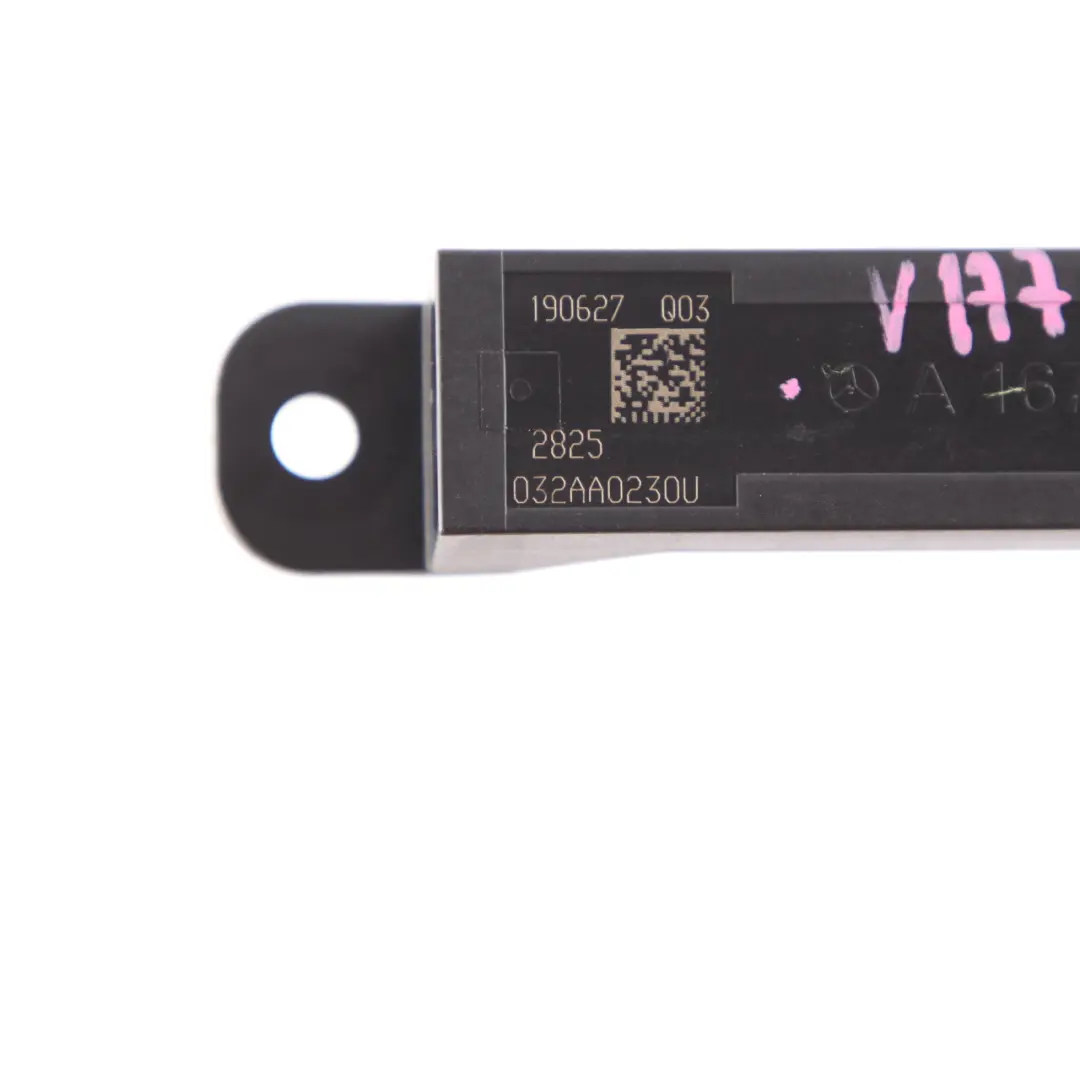 Antena Unidad Control Entrada Arranque Sin llave para Mercedes V177 W247 con número de pieza A1679050901 Mercedes V177 W247 Antena Unidad Control Entrada Arranque Sin llave - SKU A1679050901 - Número de pieza A1679050901