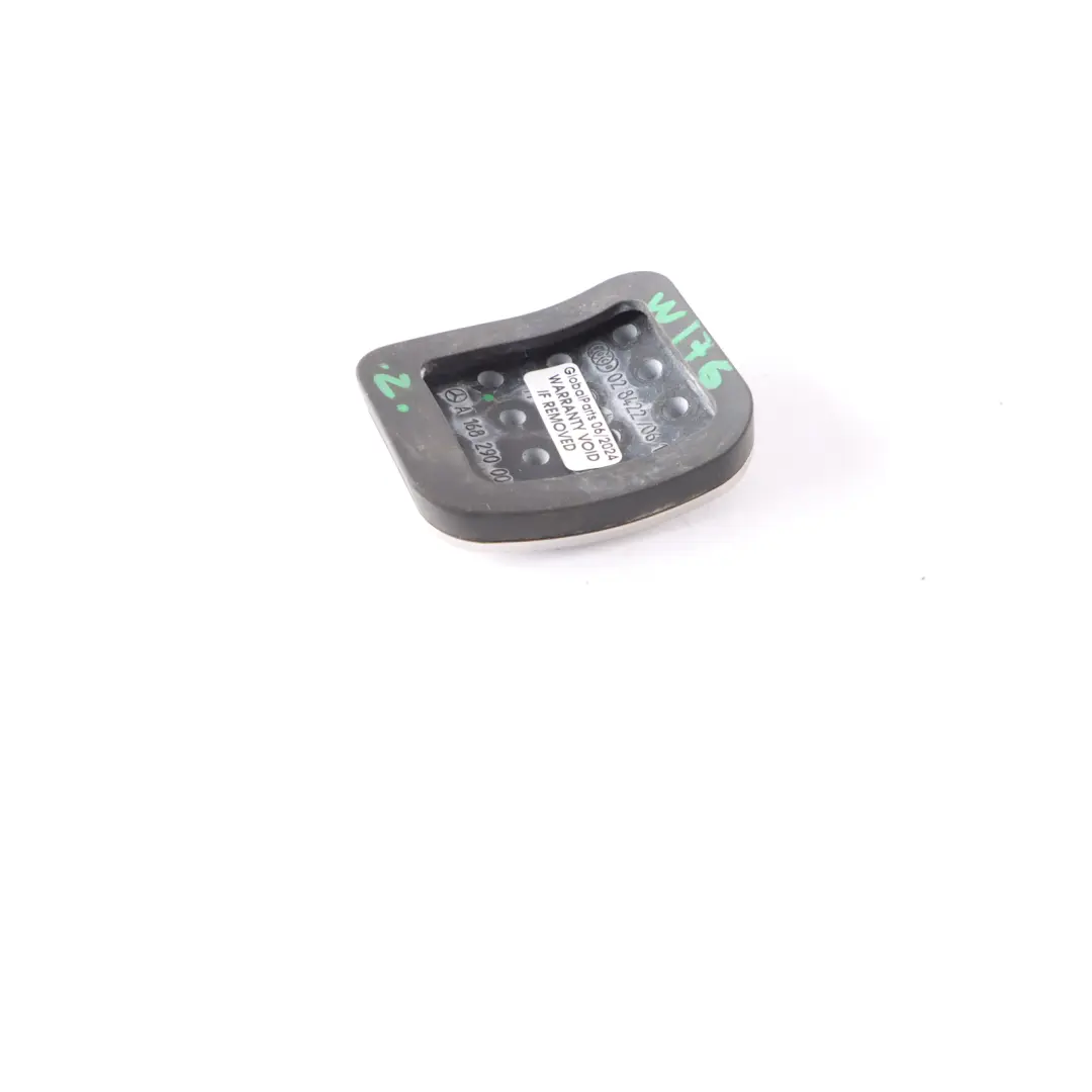 Mercedes W176 Pédale d'Embrayage Recouvrement Panneau Garniture - SKU A1682900082 - Numéro de pièce A1682900082