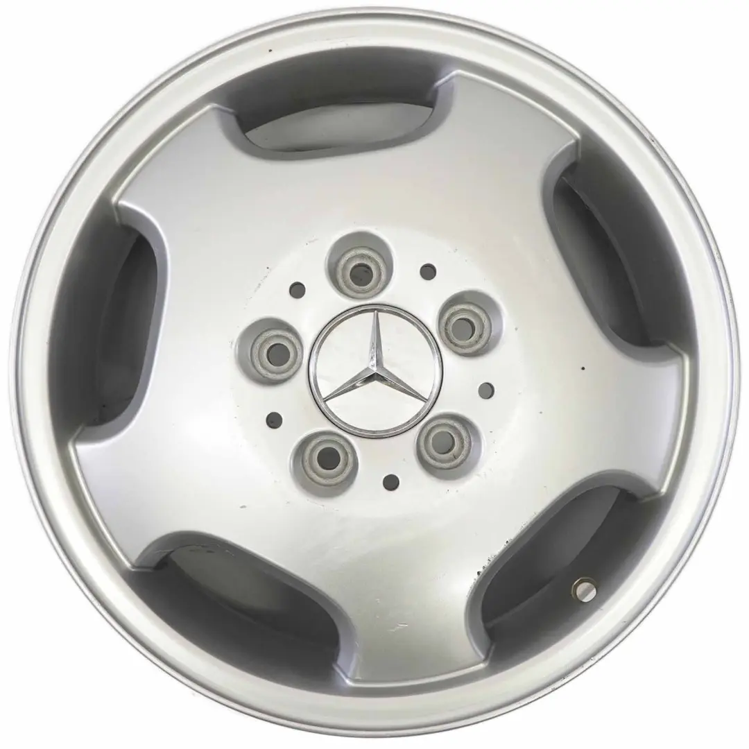 Llanta De Aleación Plateada 15" 5.5J ET:54 para Mercedes W168 con número de pieza A1684011702 Mercedes W168 Llanta De Aleación Plateada 15" 5.5J ET:54 - SKU A1684011702-2 - Número de pieza A1684011702