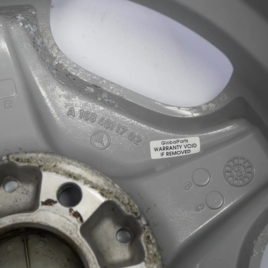 Cerchio In Lega Argento 15" 5.5J ET:54 per Mercedes W168 con numero di parte A1684011702 Mercedes W168 Cerchio In Lega Argento 15" 5.5J ET:54 - SKU A1684011702-2 - Numero di parte A1684011702