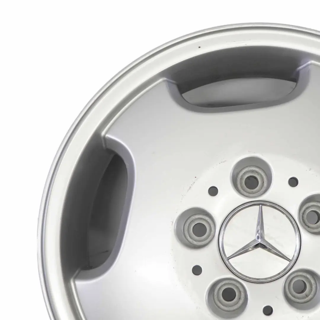 Mercedes W168 Llanta De Aleación Plateada 15" 5.5J ET:54 - SKU A1684011702-2 - Número de pieza A1684011702