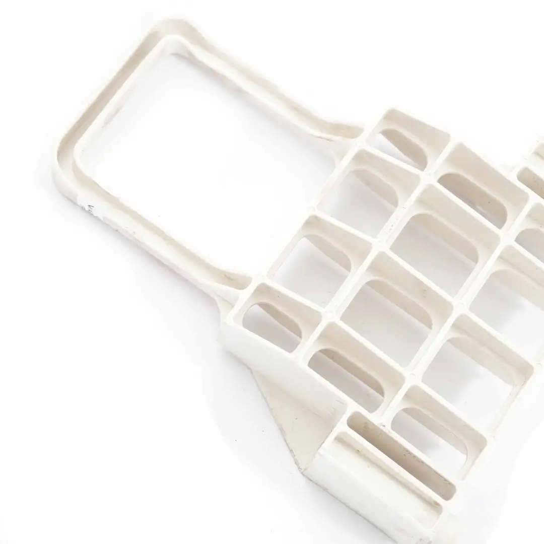 Soporte Bateria Trasera Soporte Montaje para Mercedes W168 con número de pieza A1686100336 Mercedes W168 Soporte Bateria Trasera Soporte Montaje - SKU A1686100336 - Número de pieza A1686100336