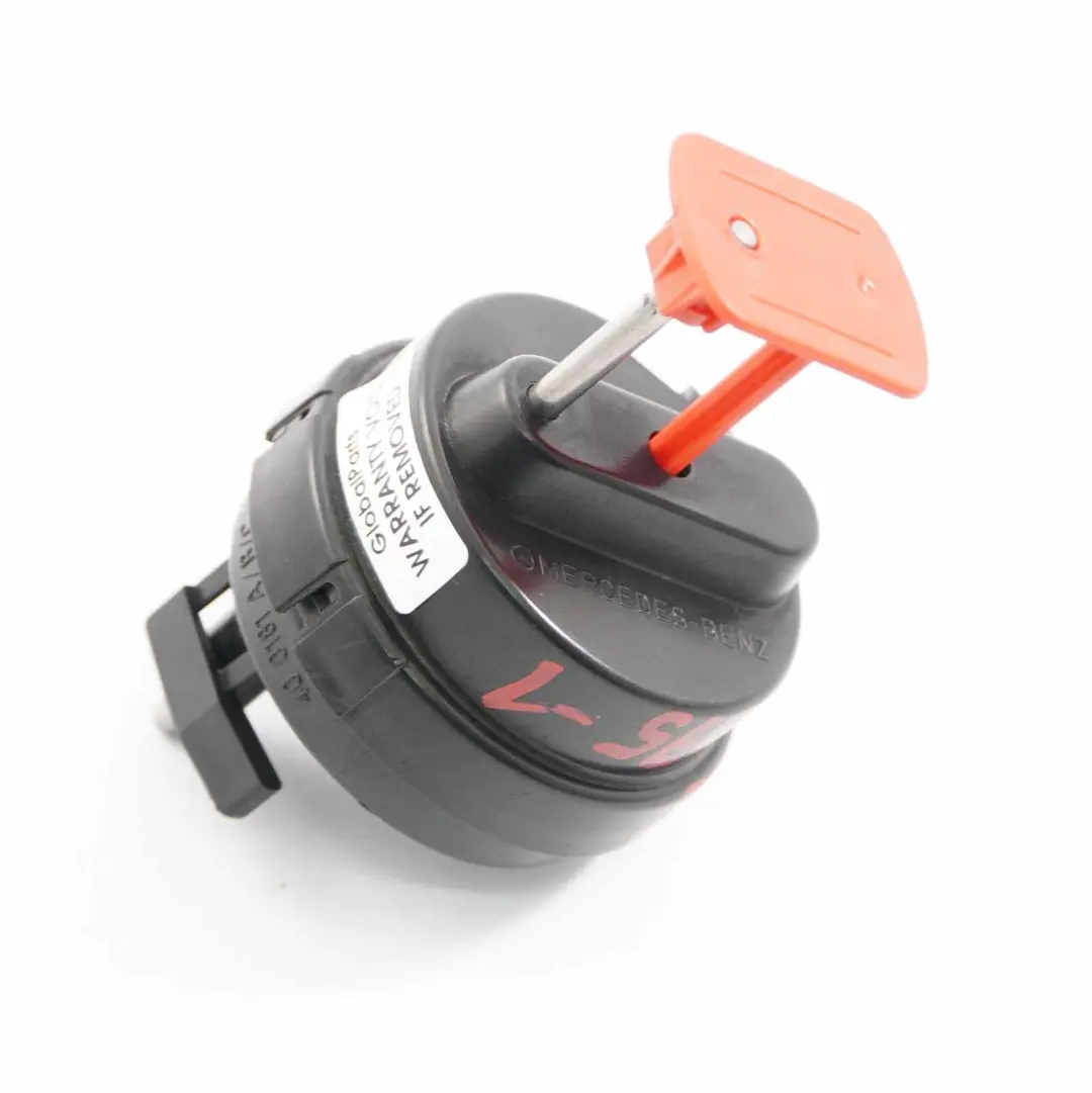 Mercedes W168 Support Fixation Elément Aspiration Trappe Remplissage - SKU A1688000075-1 - Numéro de pièce A1688000075