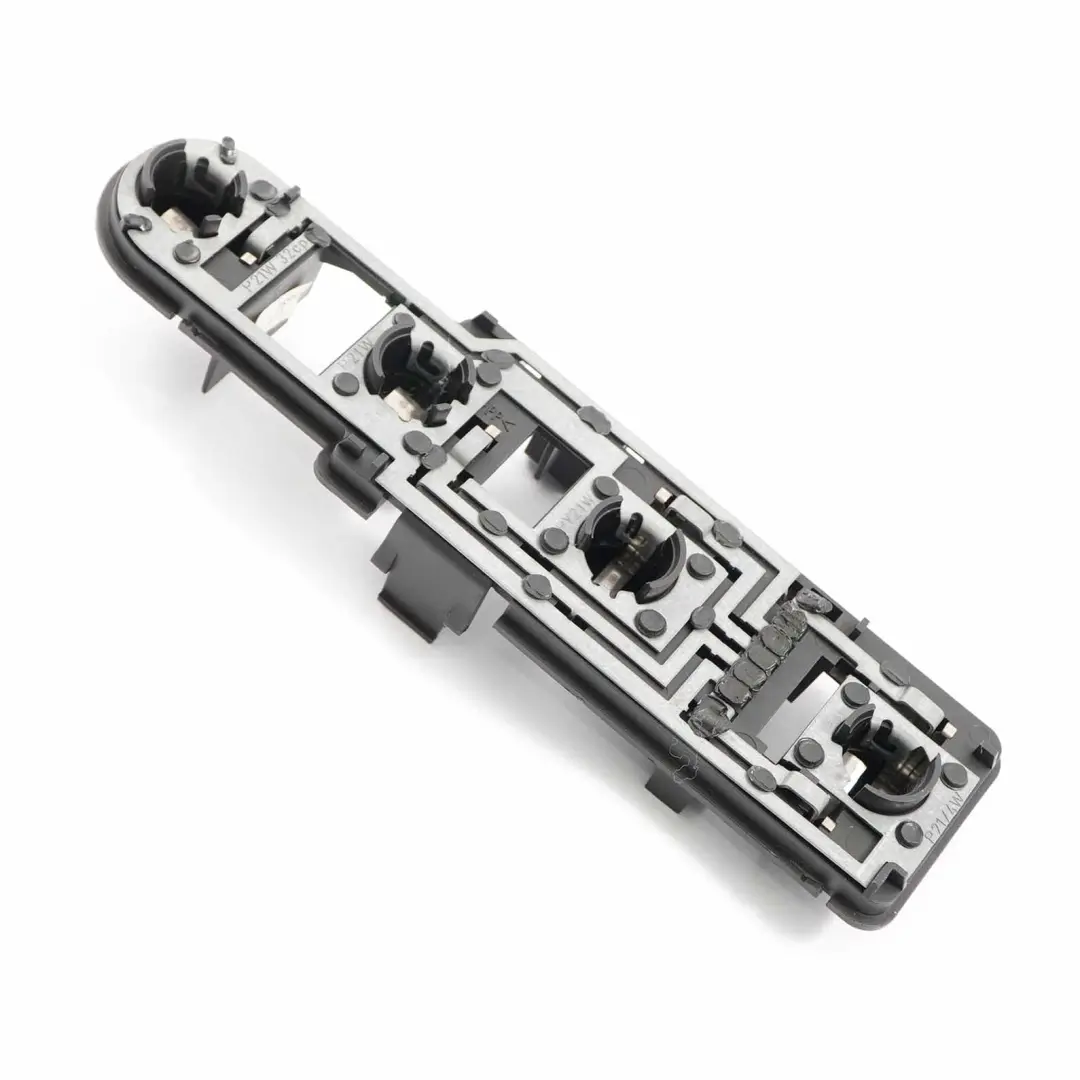 Portalámparas Trasera Izquierda Derecha para Mercedes W168 con número de pieza A1688200277 Mercedes W168 Portalámparas Trasera Izquierda Derecha - SKU A1688200277 - Número de pieza A1688200277