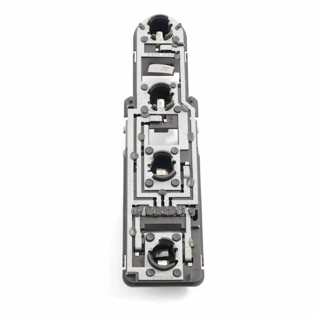 Mercedes W168 Support Lumière Lampe Arrière Gauche Droite - SKU A1688200277 - Numéro de pièce A1688200277