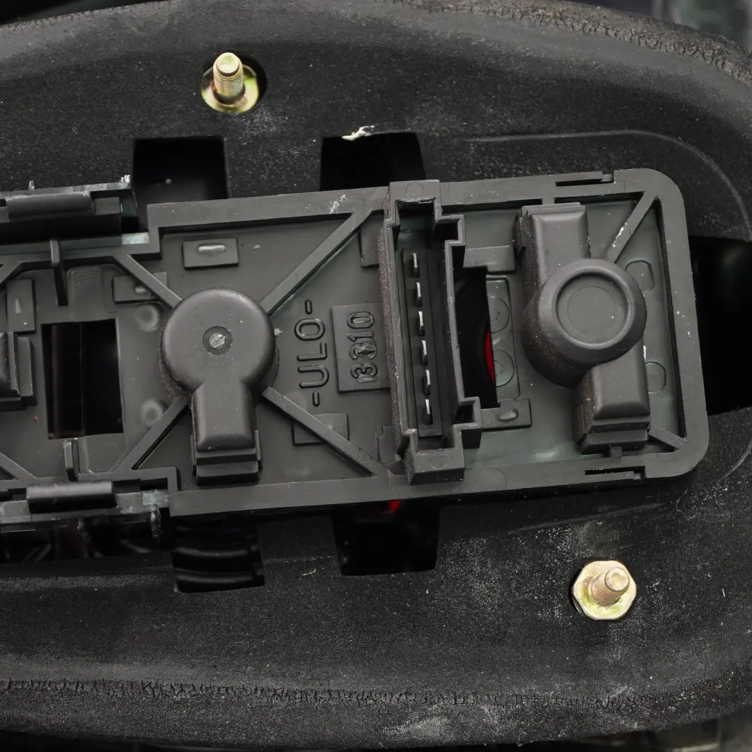 Hinten Rechts Rücklicht Lampe Seite Panel für Mercedes W168 mit Teilenummer A1688200664 Mercedes W168 Hinten Rechts Rücklicht Lampe Seite Panel - SKU A1688200664 - Teilenummer A1688200664