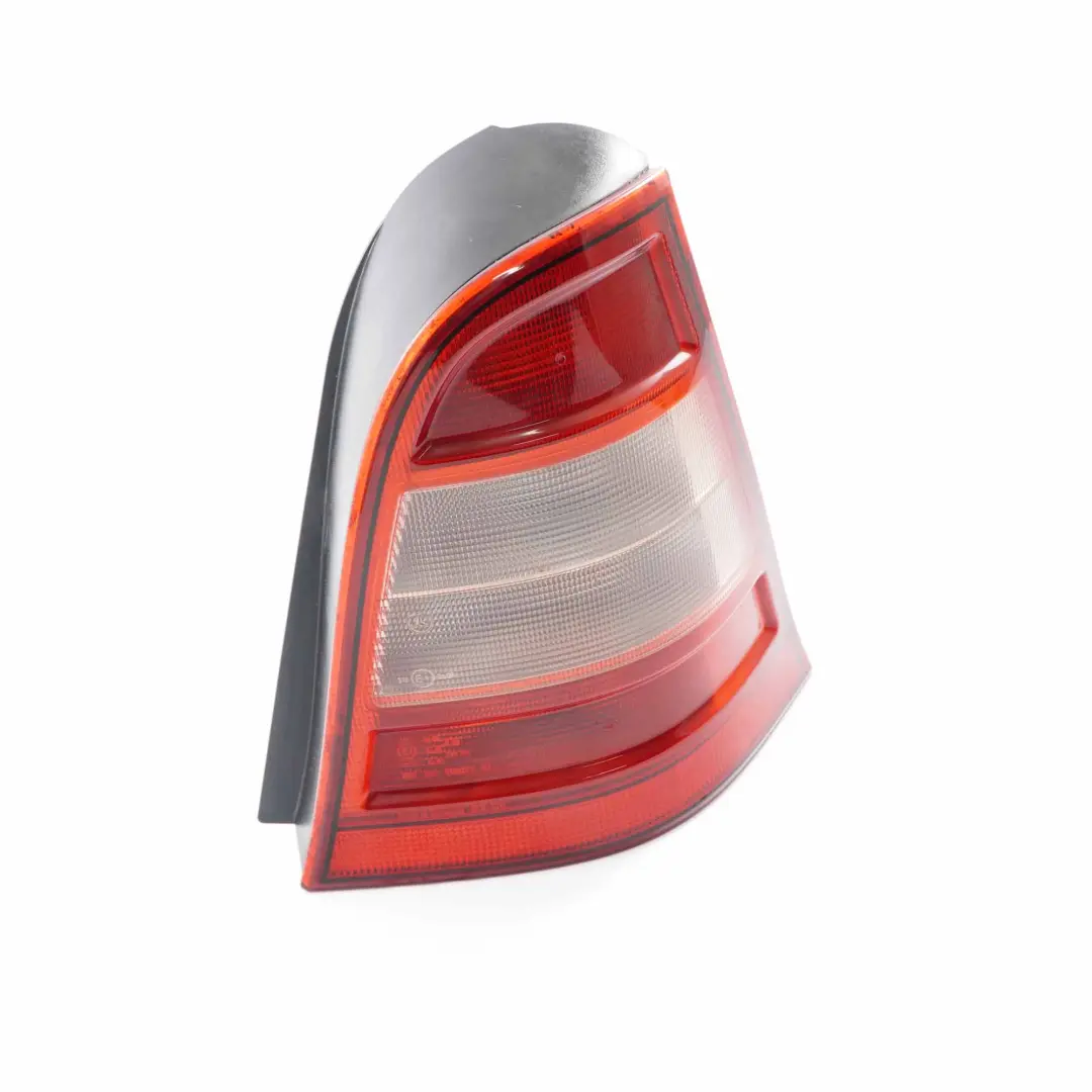 Lampa Tył Tylna Prawa do Mercedes W168 o numerze A1688200664 Mercedes W168 Lampa Tył Tylna Prawa - SKU A1688200664 - Numer Części A1688200664
