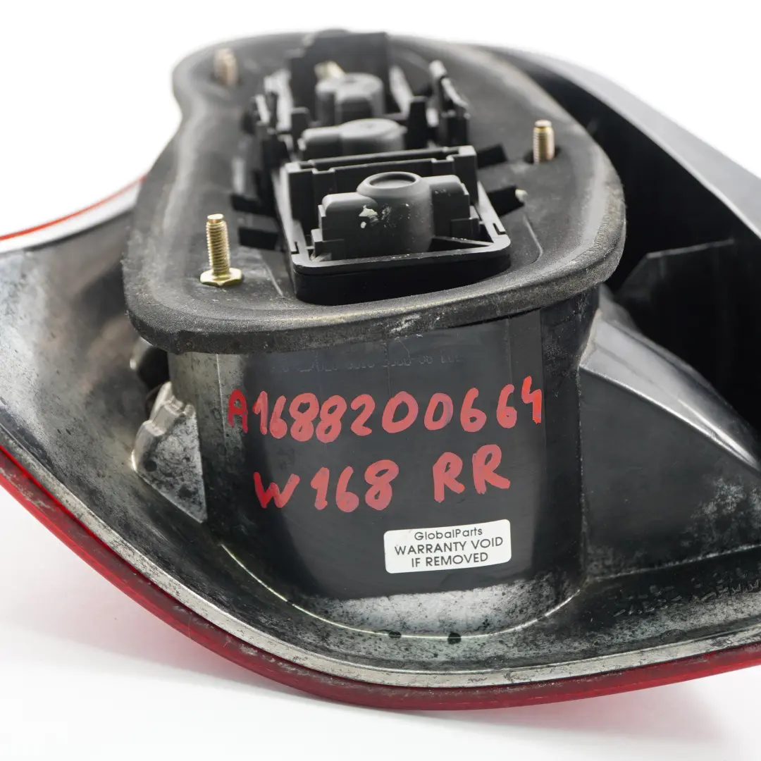 Feu Arrière Droit Panneau Latéral pour Mercedes W168 à propos du numéro de pièce A1688200664 Mercedes W168 Feu Arrière Droit Panneau Latéral - SKU A1688200664 - Numéro de pièce A1688200664