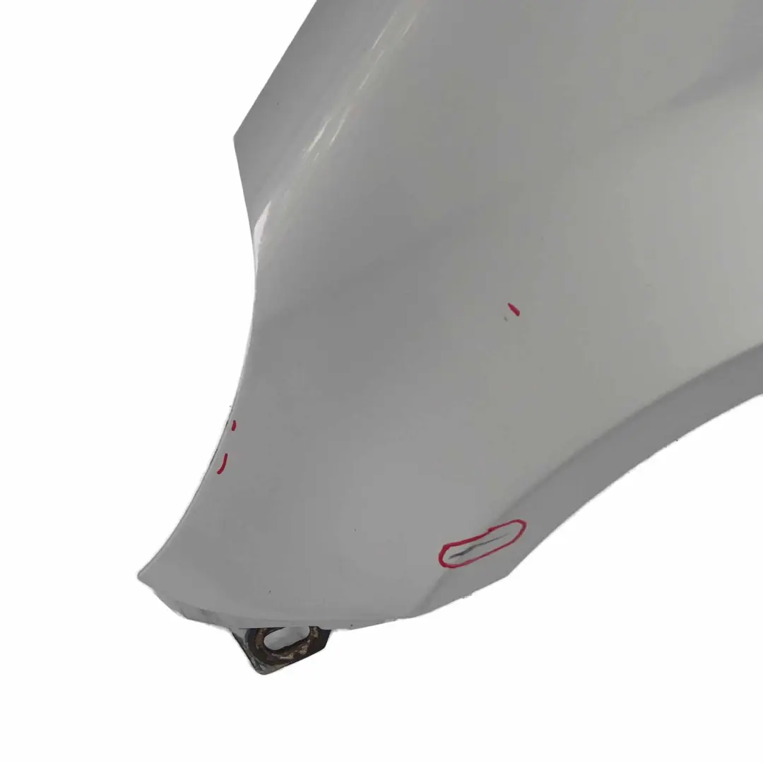 Mercedes-Benz A W168 Guardabarros lateral delantero izquierdo Plata polar - 761 para con número de pieza A1688800718 Mercedes-Benz A W168 Guardabarros lateral delantero izquierdo Plata polar - 761 - SKU A1688800718-PLS - Número de pieza A1688800718