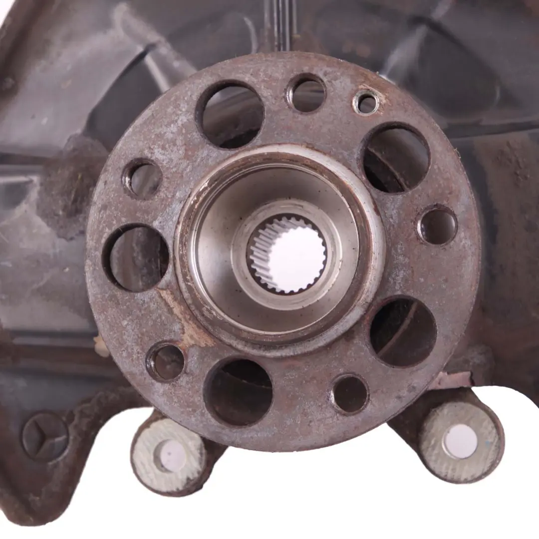 Mercedes W169 W245 Delantero Izquierdo Suspensión Rueda Portador Cubo Nudillo - SKU A1693300720 - Número de pieza A1693300720