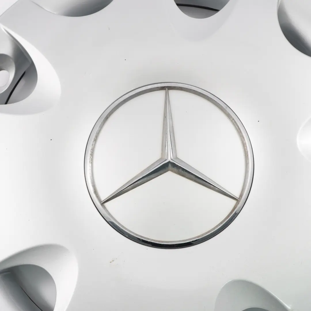 Enjoliveur Roue Argent Enjoliveur Moyeu Panneau Garniture 15" pour Mercedes W169 à propos du numéro de pièce A1694000025 Mercedes W169 Enjoliveur Roue Argent Enjoliveur Moyeu Panneau Garniture 15" - SKU A1694000025 - Numéro de pièce A1694000025