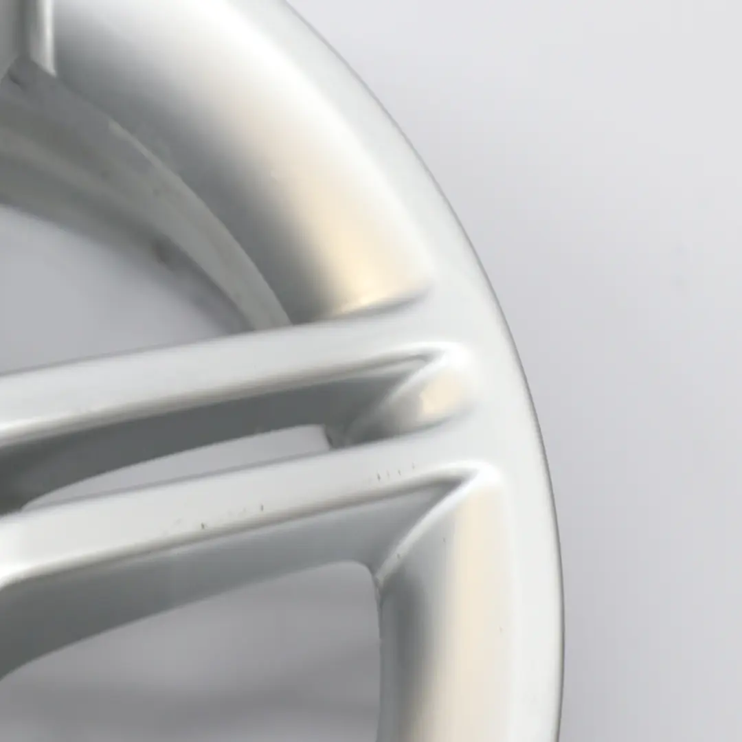 Cerchio in lega argento 16" 6J ET:46 per Mercedes W169 con numero di parte A1694010802 Mercedes W169 Cerchio in lega argento 16" 6J ET:46 - SKU A1694010802-1 - Numero di parte A1694010802