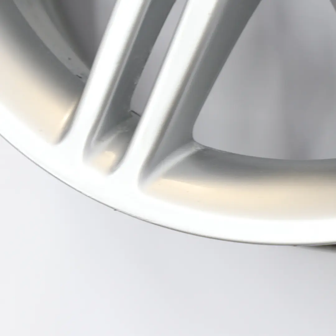 Silberne Leicht metall felge 16" 6J ET:46 für Mercedes W169 mit Teilenummer A1694010802 Mercedes W169 Silberne Leicht metall felge 16" 6J ET:46 - SKU A1694010802-1 - Teilenummer A1694010802