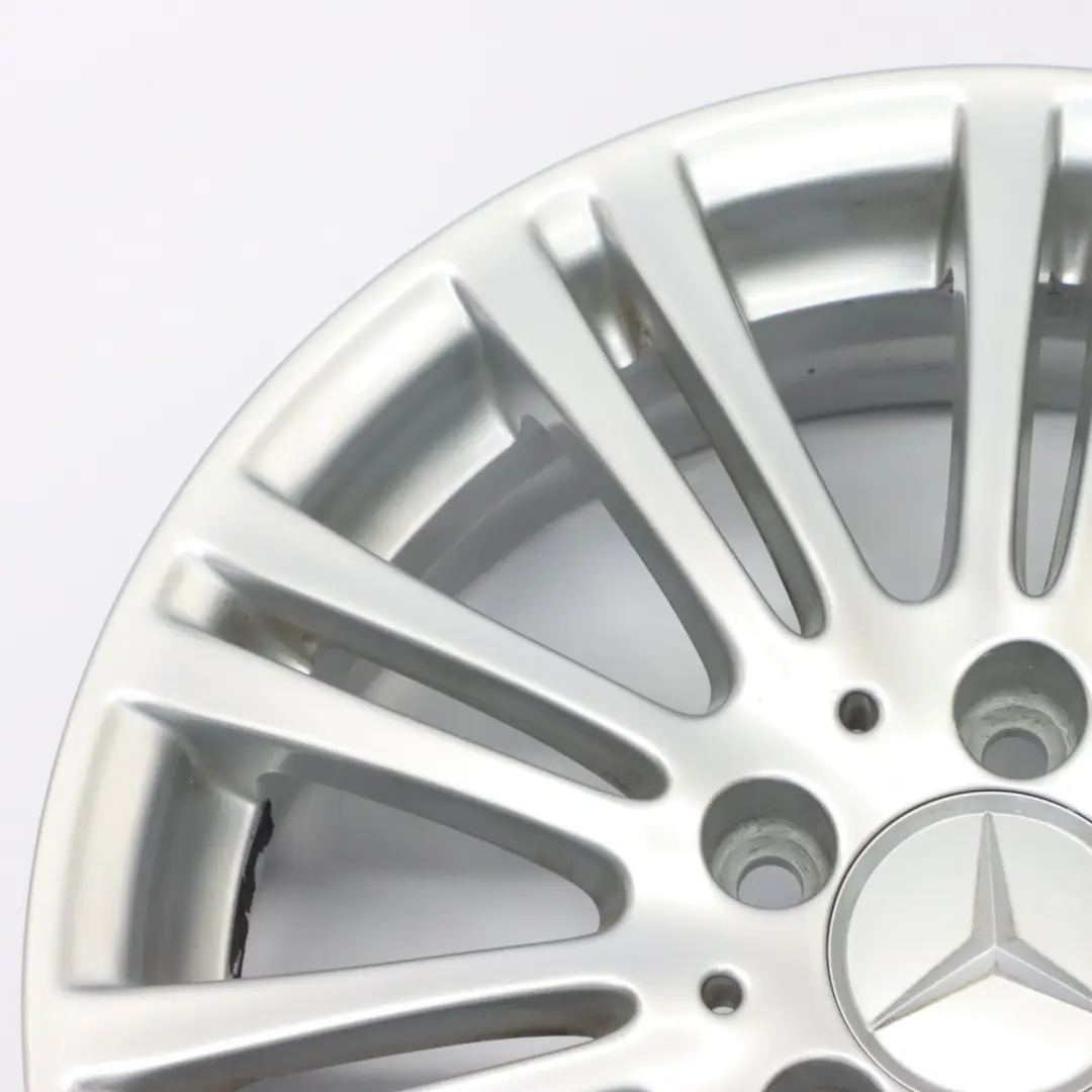 Silberne Leicht metall felge 16" 6J ET:46 für Mercedes W169 mit Teilenummer A1694010802 Mercedes W169 Silberne Leicht metall felge 16" 6J ET:46 - SKU A1694010802-2 - Teilenummer A1694010802
