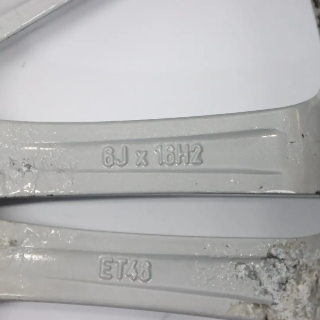 jante en alliage argentée 16" 6J ET:46 pour Mercedes W169 à propos du numéro de pièce A1694010802 Mercedes W169 jante en alliage argentée 16" 6J ET:46 - SKU A1694010802-2 - Numéro de pièce A1694010802