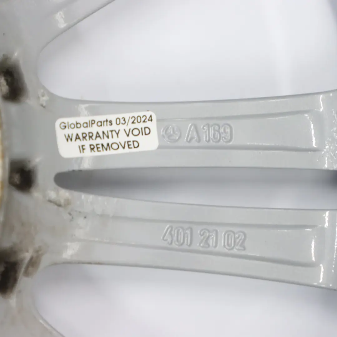 Llanta de aleación plateada Mercedes W169 16" 6J ET:46 para con número de pieza A1694010802 Llanta de aleación plateada Mercedes W169 16" 6J ET:46 - SKU A1694010802-2 - Número de pieza A1694010802