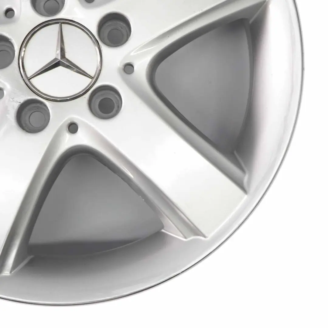 Jante Mercedes W169 Jante en alliage 16" 6J ET:46 pour à propos du numéro de pièce A1694010902 Jante Mercedes W169 Jante en alliage 16" 6J ET:46 - SKU A1694010902-1 - Numéro de pièce A1694010902