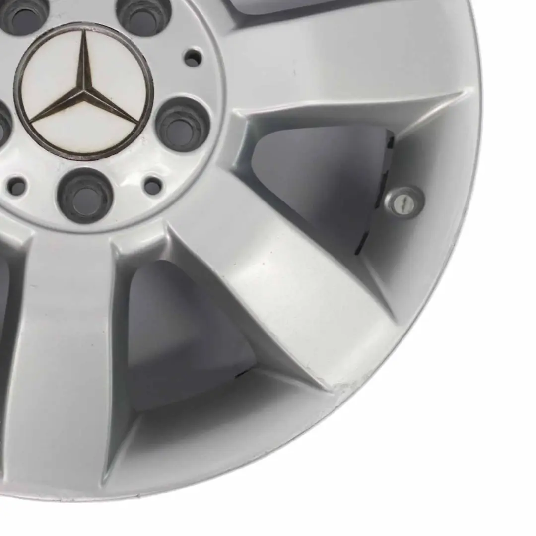 jante Alliage Argent 16" 6J ET:46 pour Mercedes W169 W245 à propos du numéro de pièce A1694011902 Mercedes W169 W245 jante Alliage Argent 16" 6J ET:46 - SKU A1694011902-2 - Numéro de pièce A1694011902