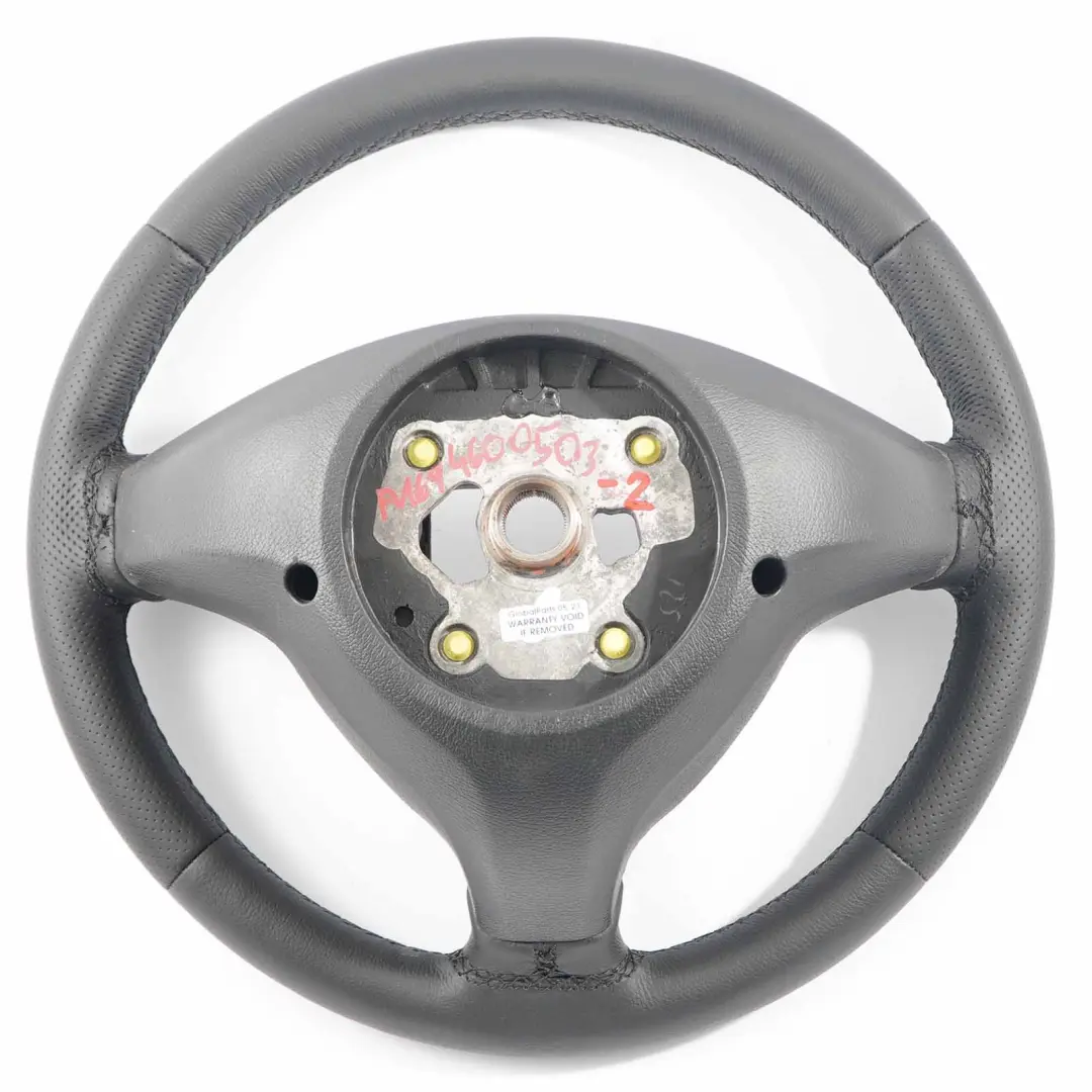 NOUVEAU Volant en cuir noir avec filets noirs pour Mercedes W169 à propos du numéro de pièce A1694600503 Mercedes W169 NOUVEAU Volant en cuir noir avec filets noirs - SKU A1694600503-2 - Numéro de pièce A1694600503