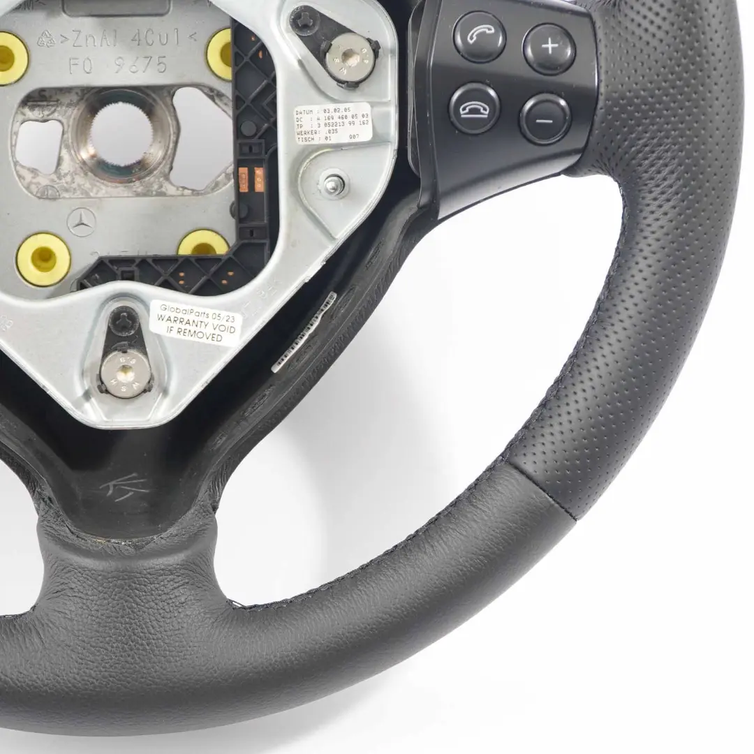 Mercedes W169 NOUVEAU Volant en cuir noir avec filets noirs - SKU A1694600503-2 - Numéro de pièce A1694600503
