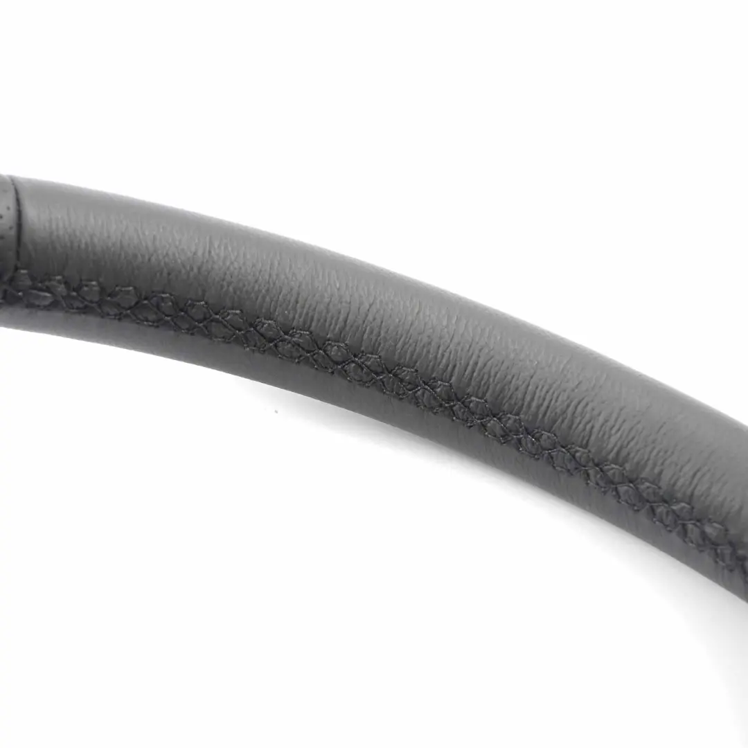 NOUVEAU Volant en cuir noir avec filets noirs pour Mercedes W169 à propos du numéro de pièce A1694600503 Mercedes W169 NOUVEAU Volant en cuir noir avec filets noirs - SKU A1694600503-2 - Numéro de pièce A1694600503