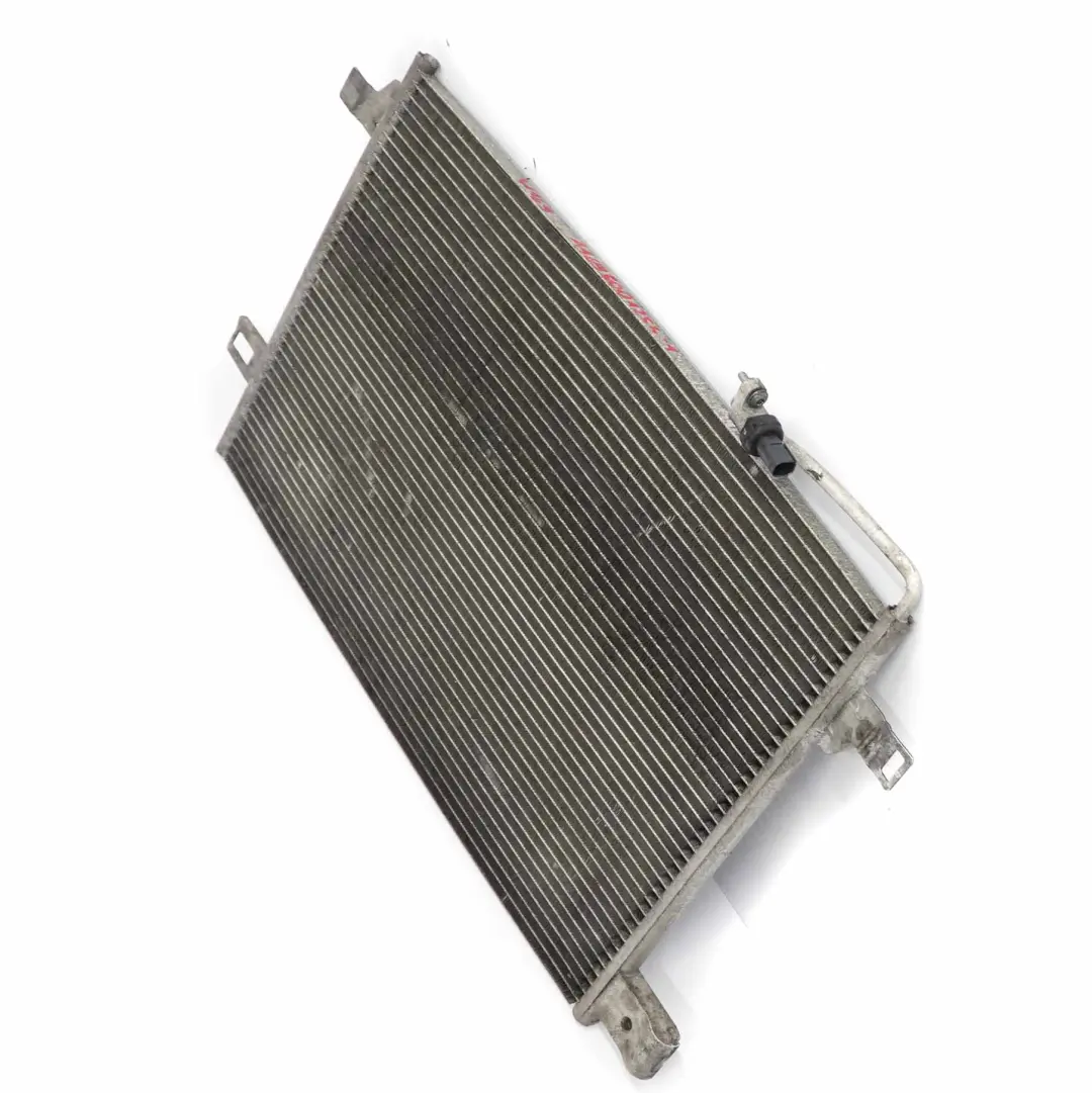 Klimatisierung Kühlung Kühler Kondensator A/C für Mercedes W169 mit Teilenummer A1695001254 Mercedes W169 Klimatisierung Kühlung Kühler Kondensator A/C - SKU A1695001254-1 - Teilenummer A1695001254