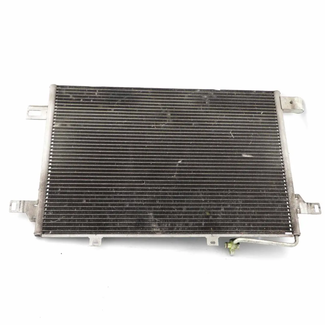 Condizionata Raffreddamento Radiatore A/C per Mercedes W169 Aria con numero di parte A1695001254 Mercedes W169 Aria Condizionata Raffreddamento Radiatore A/C - SKU A1695001254-2 - Numero di parte A1695001254