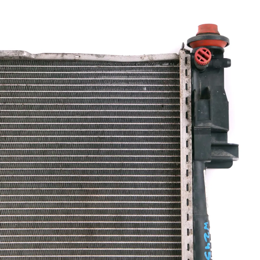 OM640 Refrigeración Por Agua Radiador para Mercedes W169 W245 con número de pieza A1695001803 Mercedes W169 W245 OM640 Refrigeración Por Agua Radiador - SKU A1695001803 - Número de pieza A1695001803