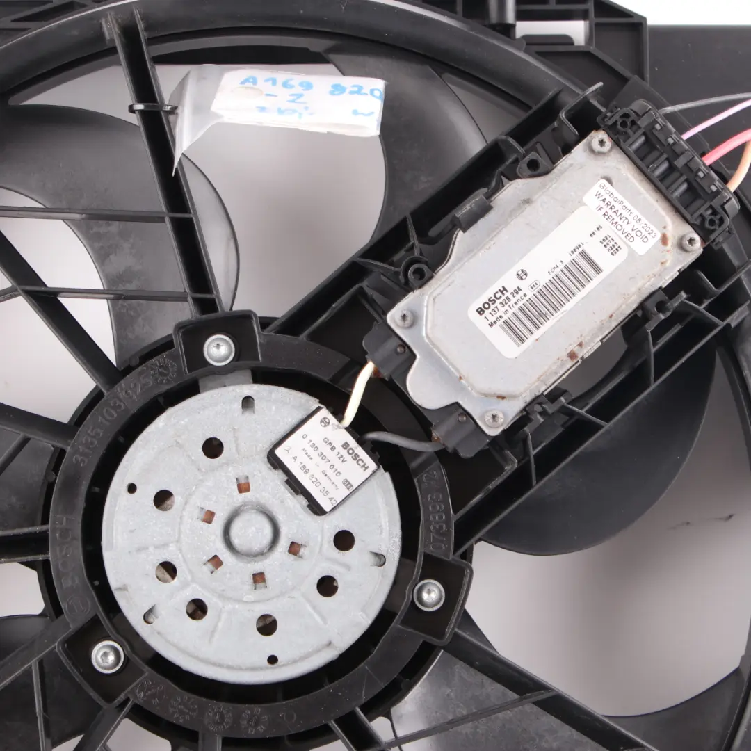 Unità raffreddamento radiatore della ventola motore per Mercedes W169 W245 con numero di parte A1695002593 Mercedes W169 W245 Unità raffreddamento radiatore della ventola motore - SKU A1695002593 - Numero di parte A1695002593