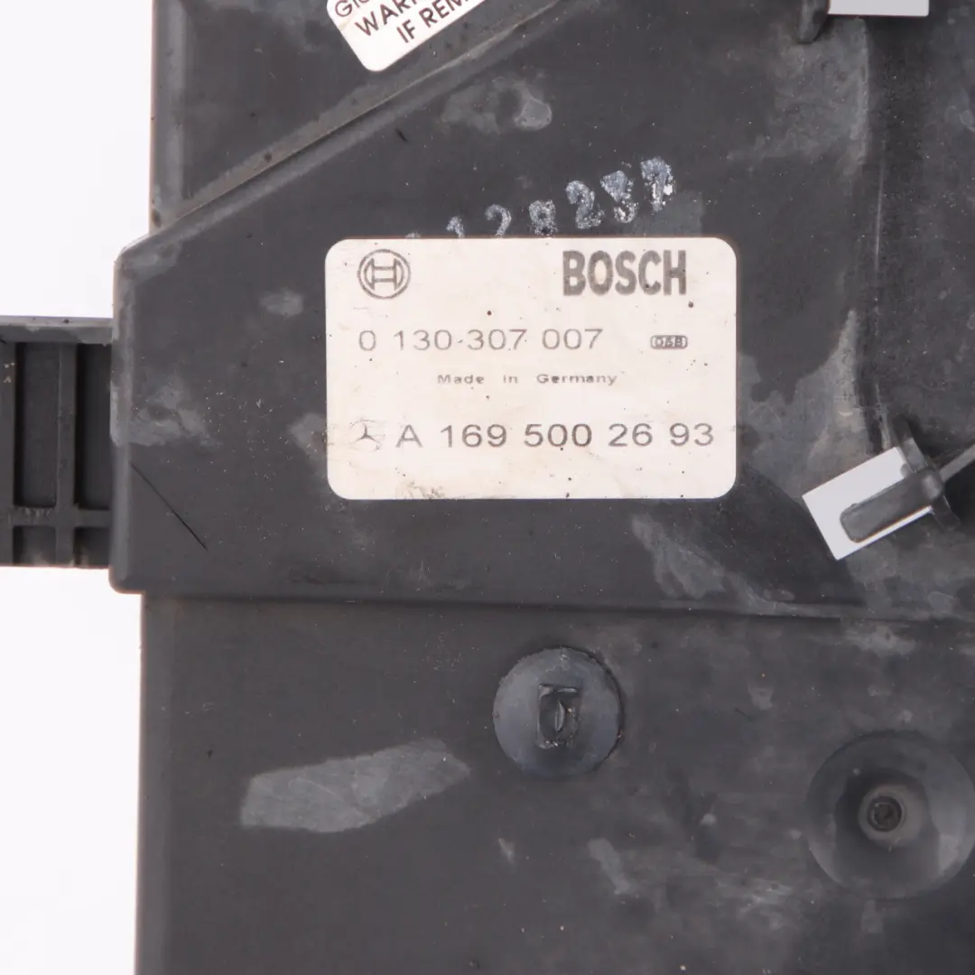 Radiator Fan Shroud Engine Radiator Holder to Mercedes W169 W245 with Part number A1695002693 Mercedes W169 W245 Radiator Fan Shroud Engine Radiator Holder - SKU A1695002693 - Part number A1695002693