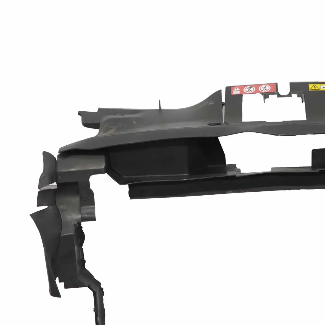 Déflecteur de conduit d'air pour radiateur d'essence pour Mercedes W169 à propos du numéro de pièce A1695050030 Mercedes W169 Déflecteur de conduit d'air pour radiateur d'essence - SKU A1695050030 - Numéro de pièce A1695050030