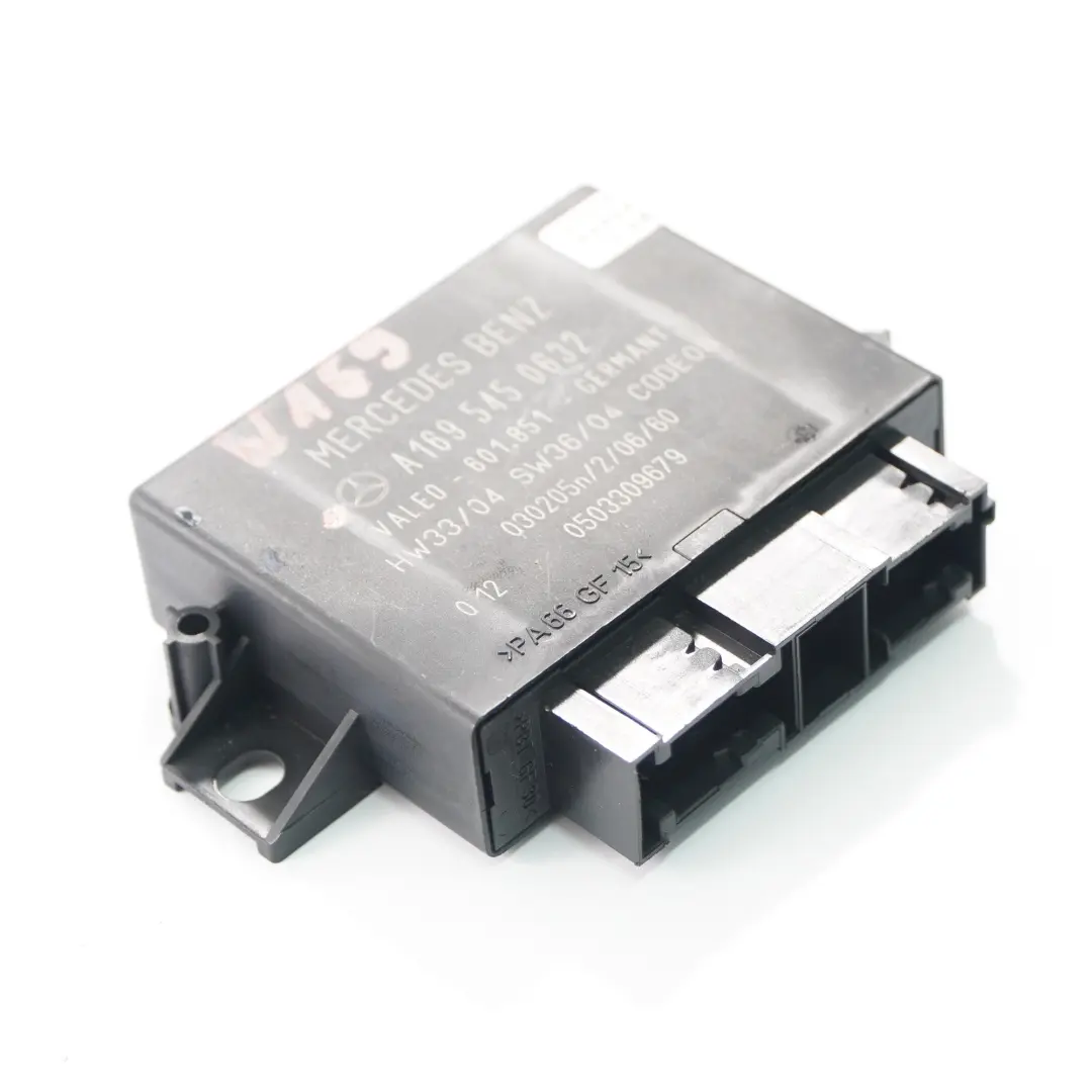 PDC Module l'unité contrôle distance stationnement pour Mercedes W169 à propos du numéro de pièce A1695450632 Mercedes W169 PDC Module l'unité contrôle distance stationnement - SKU A1695450632 - Numéro de pièce A1695450632