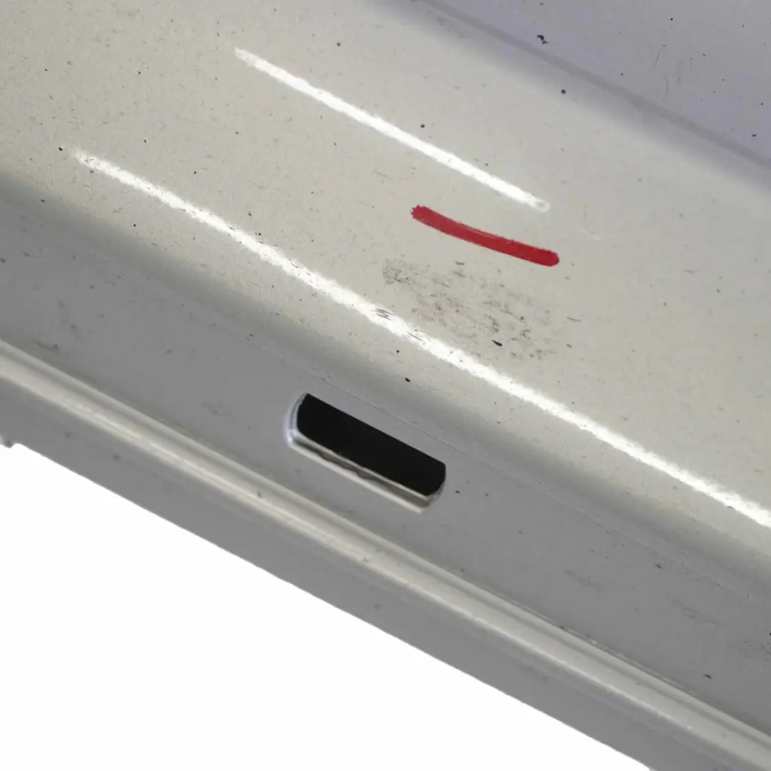 Coperchio soglia porta laterale sinistra Polar Silver Metallic 761 per Mercedes W169 con numero di parte A1696110308 Mercedes W169 Coperchio soglia porta laterale sinistra Polar Silver Metallic 761 - SKU A1696110308-PLS1 - Numero di parte A1696110308