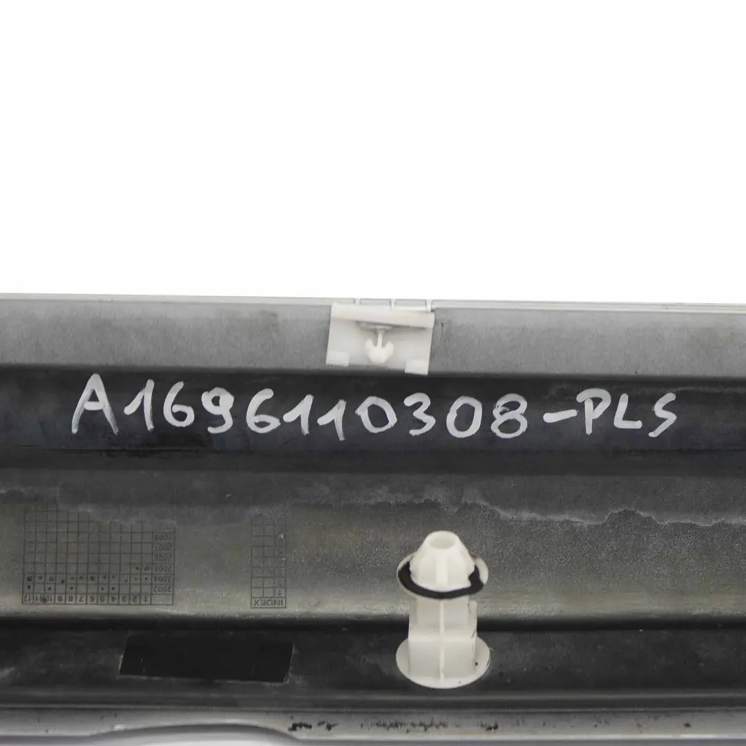 Faldón lateral Mercedes W169 Cubre umbral de puerta izquierdo Plata polar - 761 para con número de pieza A1696110308 Faldón lateral Mercedes W169 Cubre umbral de puerta izquierdo Plata polar - 761 - SKU A1696110308-PLS - Número de pieza A1696110308