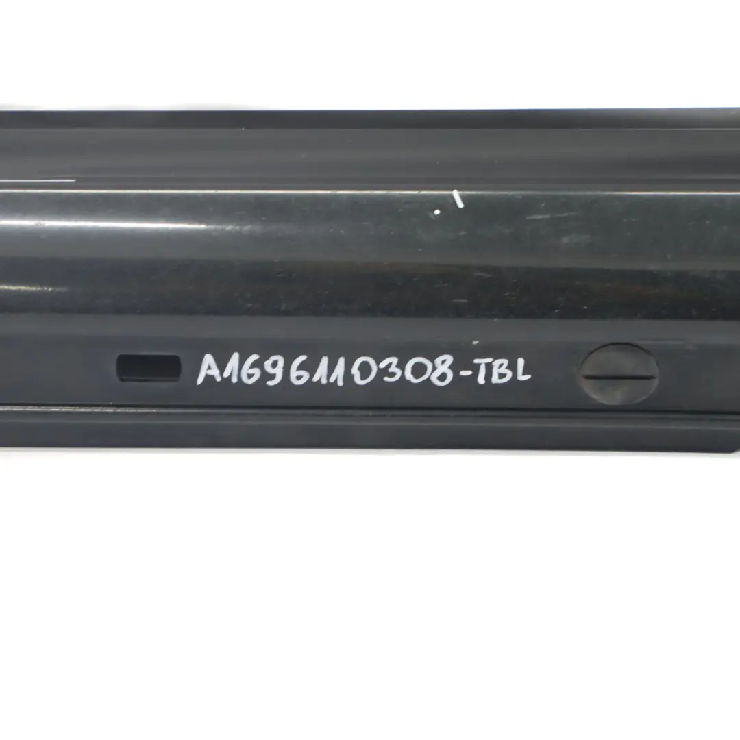 Mercedes W169 Coperchio soglia porta gonna laterale sinistra Tropical Black 160 - SKU A1696110308-TBL - Numero di parte A1696110308