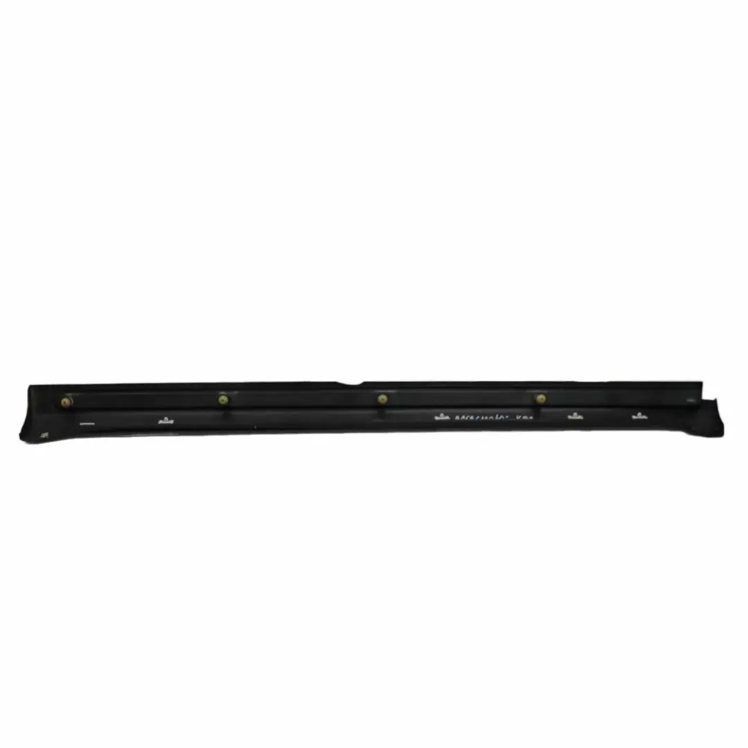 Gonna laterale copertura soglia porta destra Kosmos Black - 191 per Mercedes W169 con numero di parte A1696110408 Mercedes W169 Gonna laterale copertura soglia porta destra Kosmos Black - 191 - SKU A1696110408-KB1 - Numero di parte A1696110408