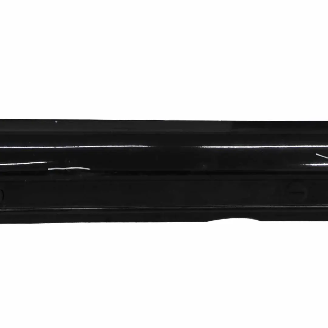 Gonna laterale copertura soglia porta destra Kosmos Black - 191 per Mercedes W169 con numero di parte A1696110408 Mercedes W169 Gonna laterale copertura soglia porta destra Kosmos Black - 191 - SKU A1696110408-KB1 - Numero di parte A1696110408