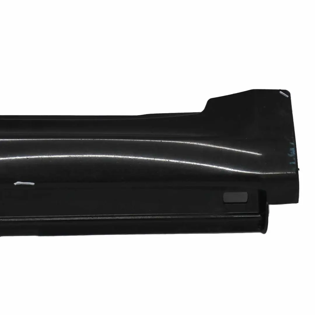 Gonna laterale copertura soglia porta destra Kosmos Black - 191 per Mercedes W169 con numero di parte A1696110408 Mercedes W169 Gonna laterale copertura soglia porta destra Kosmos Black - 191 - SKU A1696110408-KB1 - Numero di parte A1696110408