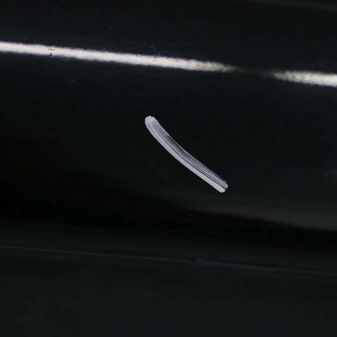 Gonna laterale copertura soglia porta destra Kosmos Black - 191 per Mercedes W169 con numero di parte A1696110408 Mercedes W169 Gonna laterale copertura soglia porta destra Kosmos Black - 191 - SKU A1696110408-KB1 - Numero di parte A1696110408