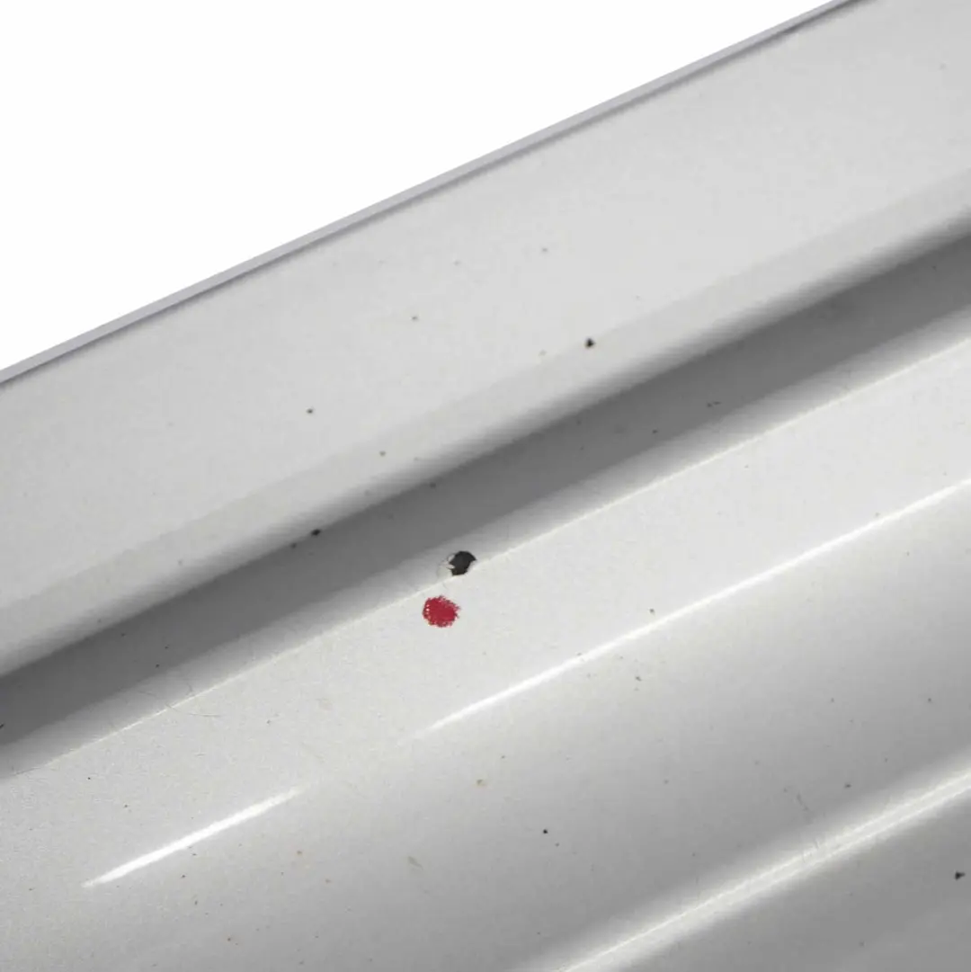 Gonna laterale copertura soglia porta destra Polar Silver - 761 per Mercedes W169 con numero di parte A1696110408 Mercedes W169 Gonna laterale copertura soglia porta destra Polar Silver - 761 - SKU A1696110408-PLS - Numero di parte A1696110408