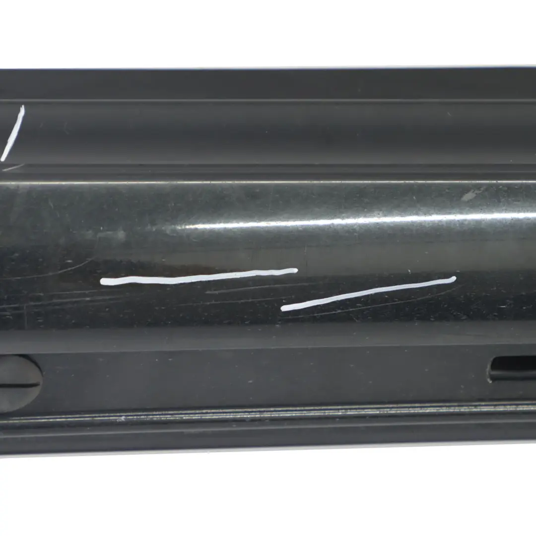 Faldón lateral Cubre umbral de puerta derecho Tropical Black -160 para Mercedes W169 con número de pieza A1696110408 Mercedes W169 Faldón lateral Cubre umbral de puerta derecho Tropical Black -160 - SKU A1696110408-TBL - Número de pieza A1696110408