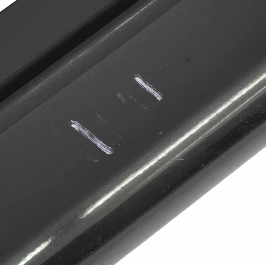 Gonna Laterale Soglia Porta Sinistra Cosmic Nero Metallic 191 per Mercedes W245 con numero di parte A1696111508 Mercedes W245 Gonna Laterale Soglia Porta Sinistra Cosmic Nero Metallic 191 - SKU A1696111508-KB1 - Numero di parte A1696111508