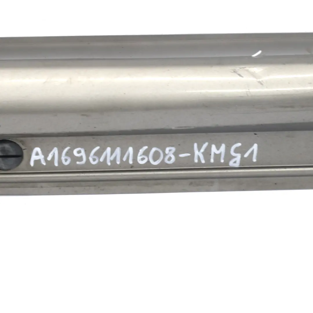 Mercedes W245 jupe latérale couvre seuil de porte droite gris comète - 748 - SKU A1696111608-KMG1 - Numéro de pièce A1696111608