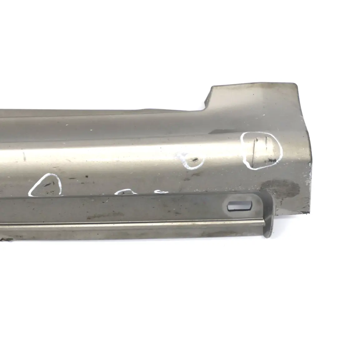 Mercedes W245 Faldón lateral Tapa umbral puerta Derecha Gris Cometa - 748 - SKU A1696111608-KMG1 - Número de pieza A1696111608