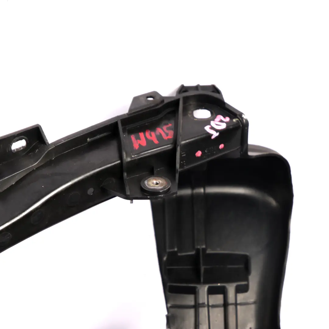 Mercedes W245 Slam Poutre Montage capot radiateur avant panneau A1696266916 - SKU A1696201634 - Numéro de pièce A1696201634